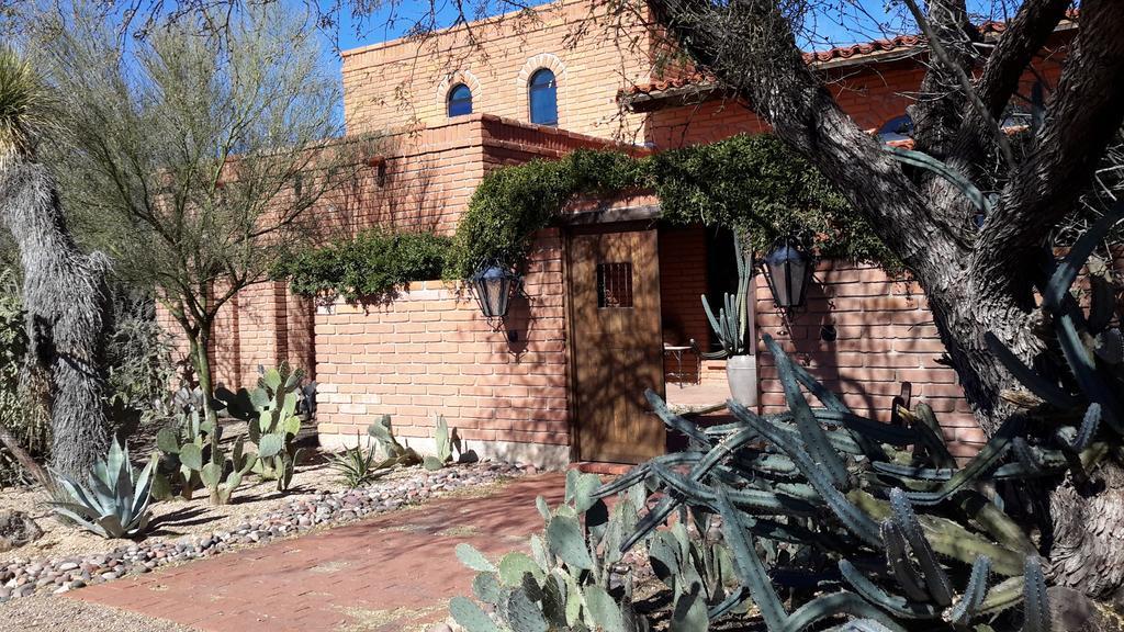 Desert Trails Bed & Breakfast Tanque Verde エクステリア 写真