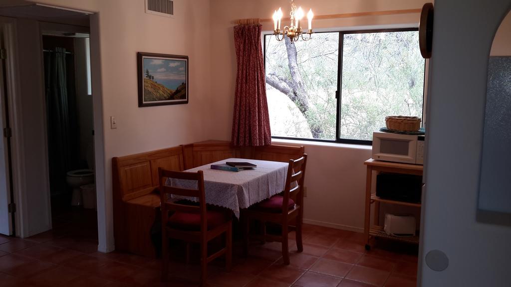 Desert Trails Bed & Breakfast Tanque Verde 部屋 写真